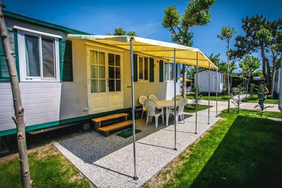 Camping Parco Capraro 리도 디 예솔로 객실 사진