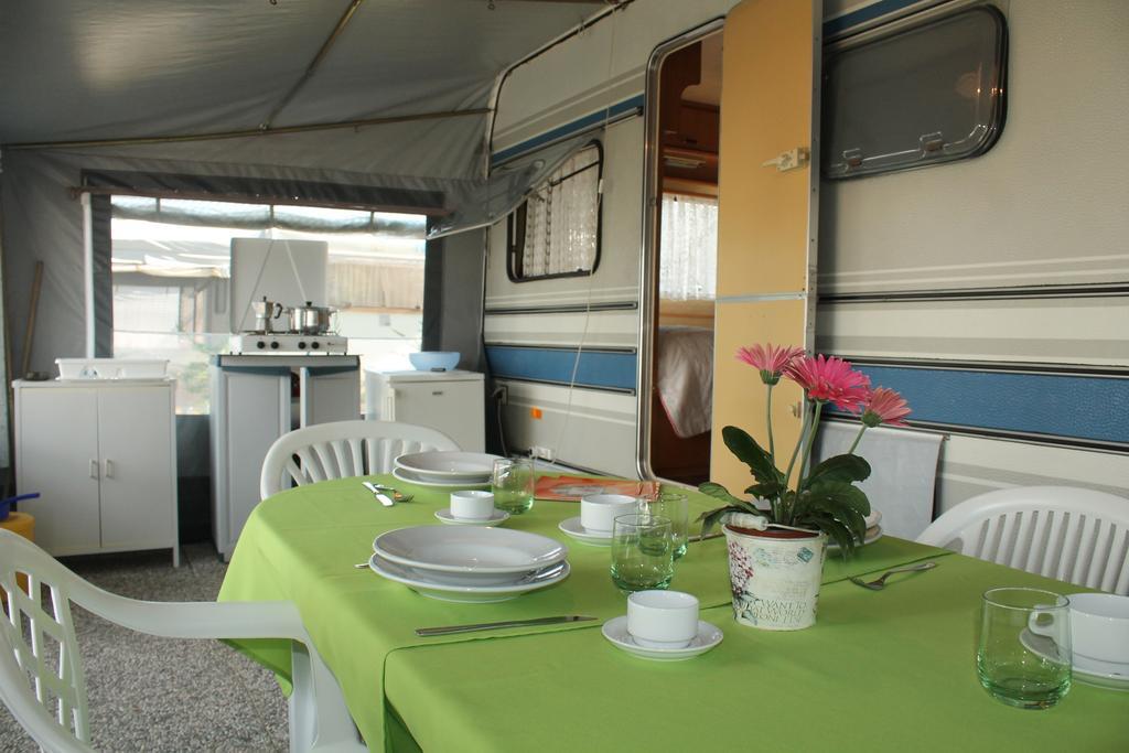 Camping Parco Capraro 리도 디 예솔로 객실 사진