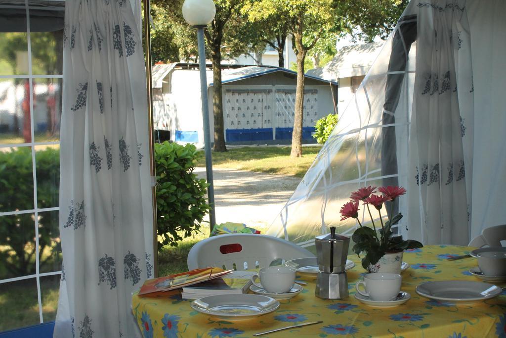 Camping Parco Capraro 리도 디 예솔로 객실 사진
