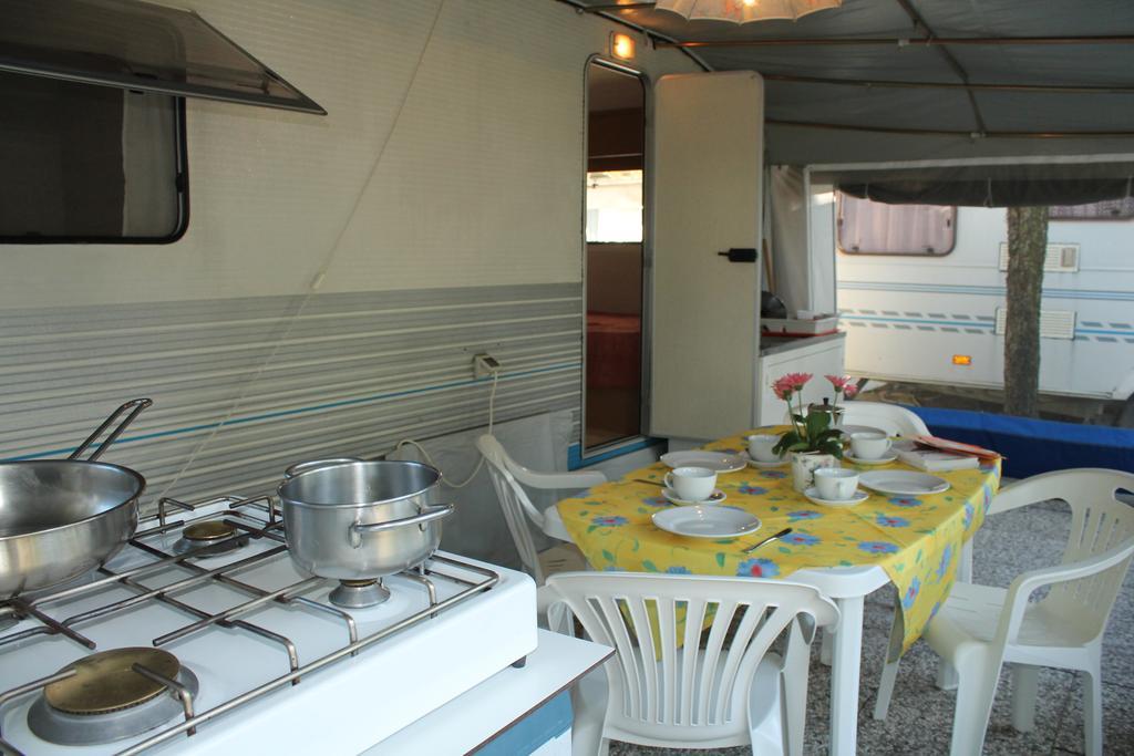 Camping Parco Capraro 리도 디 예솔로 객실 사진